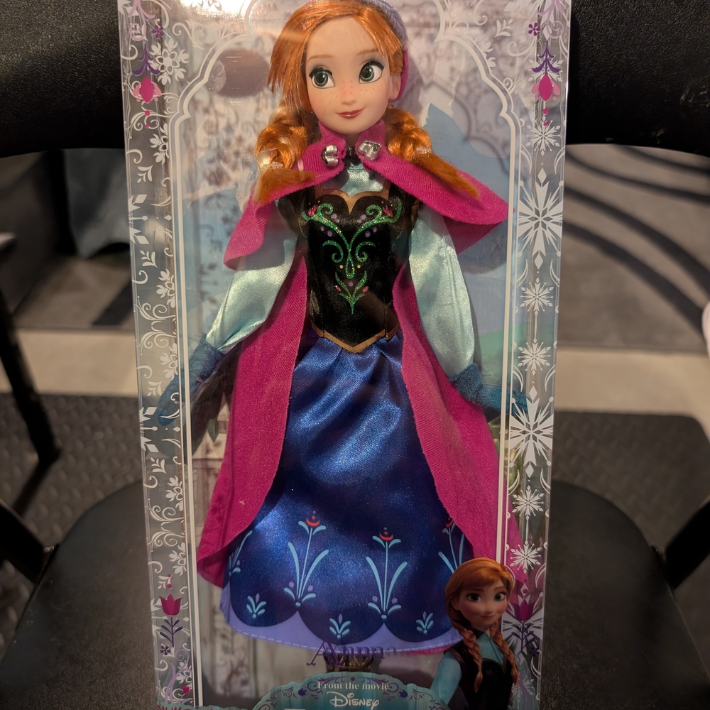 2013 first edition Disney store Frozen Classic Collection Anna Doll